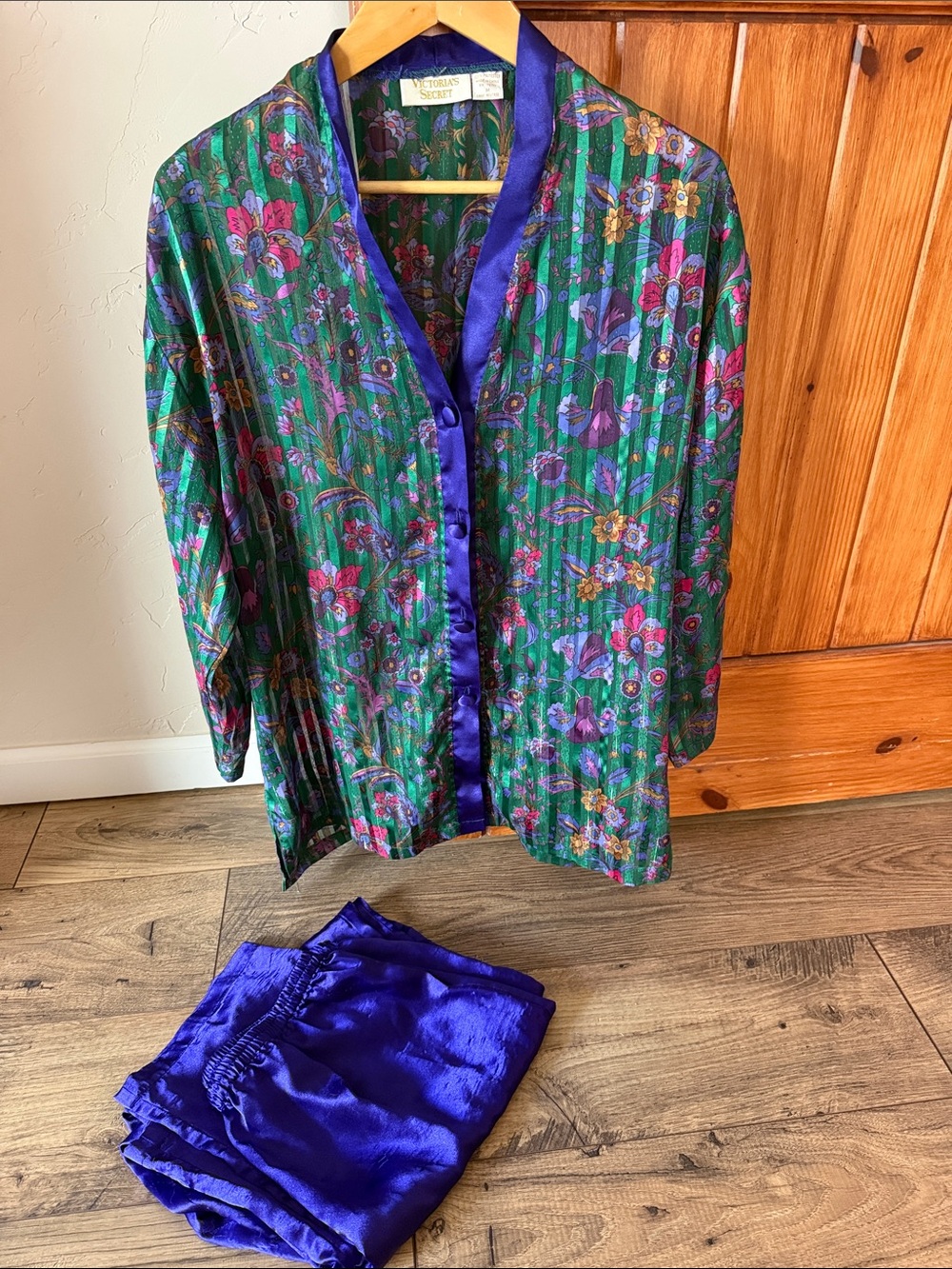 Vintage Victoria’s Secret Gold Label Pajama Set Floral & Purple Jewel Tone (Med)